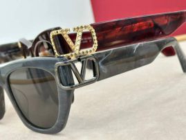 Picture of Valentino Sunglasses _SKUfw53548101fw